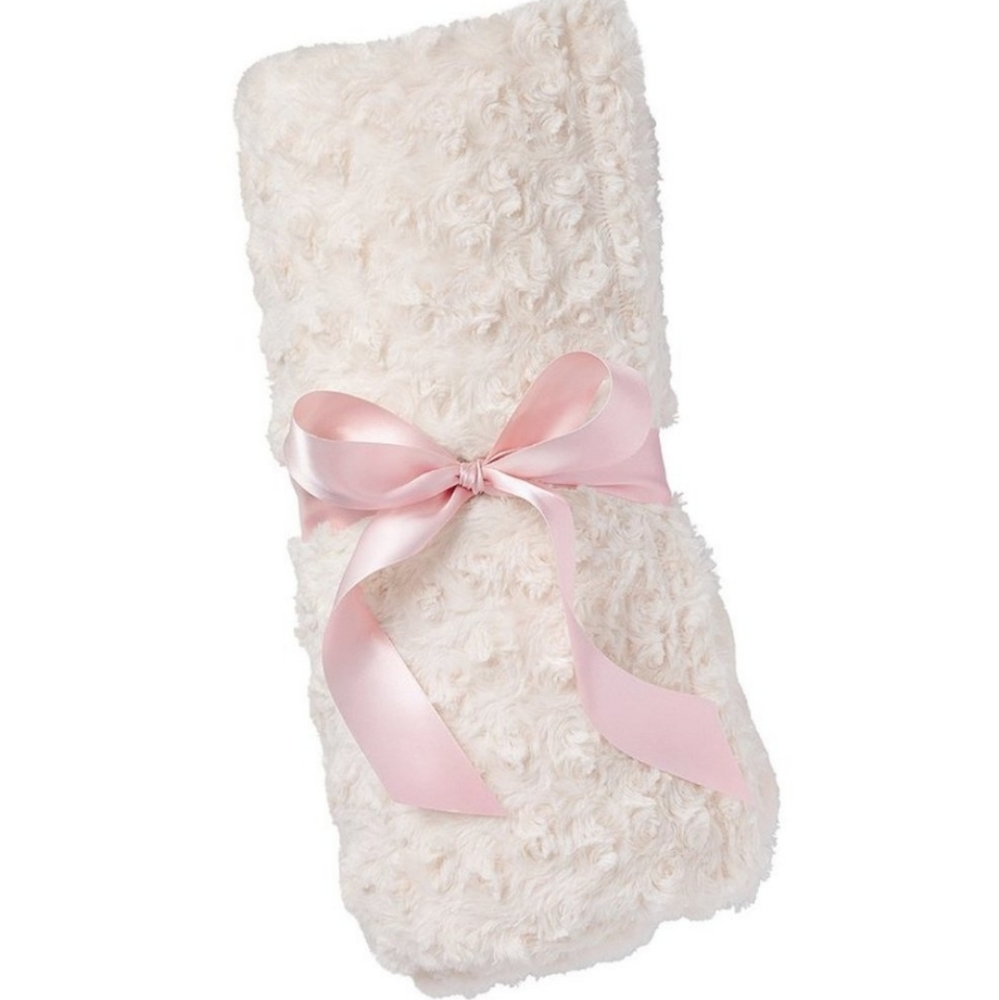 Ulta Limited Edition rosette plush throw NWT - Picture 7 of 7